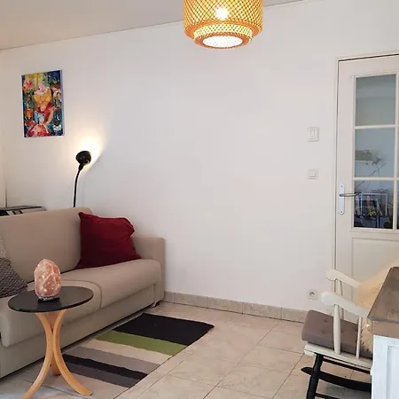 شقة Magnificent 48 M With Garden